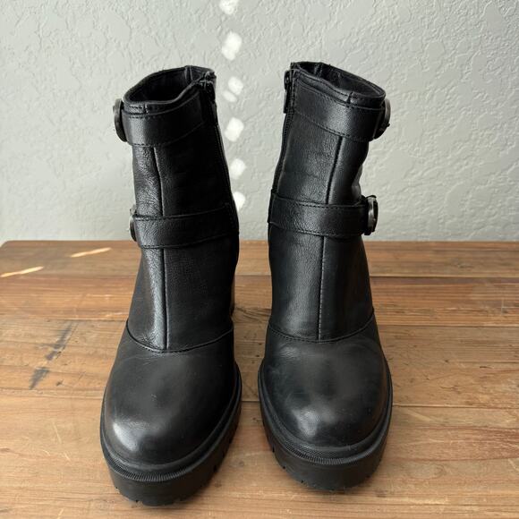 Women's Emanuele Crasto Lug‎ Sole Black Leather Buckle Ankle Boots Size 6.5 - Picture 2 of 10